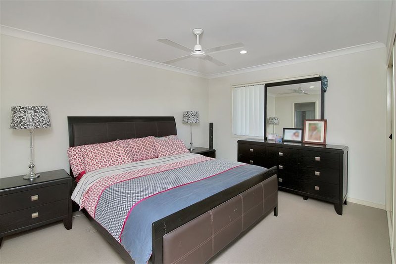 Photo - 20 O'Donnell Street, Augustine Heights QLD 4300 - Image 6