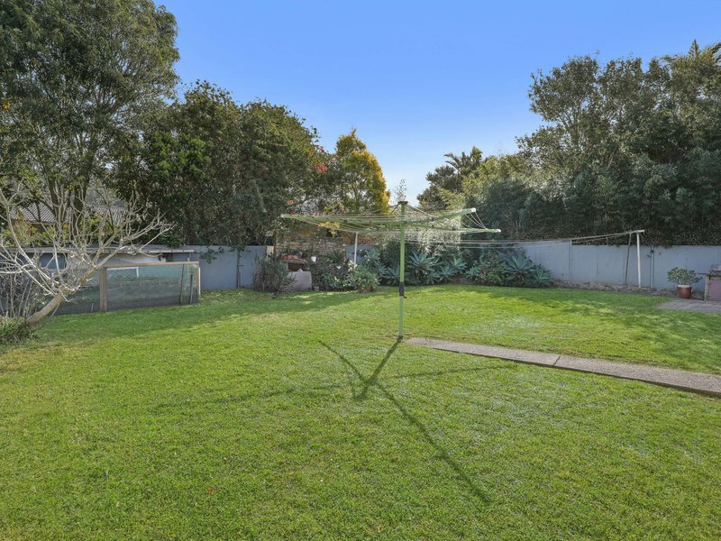 Photo - 20 Oleander Ave , Figtree NSW 2525 - Image 9