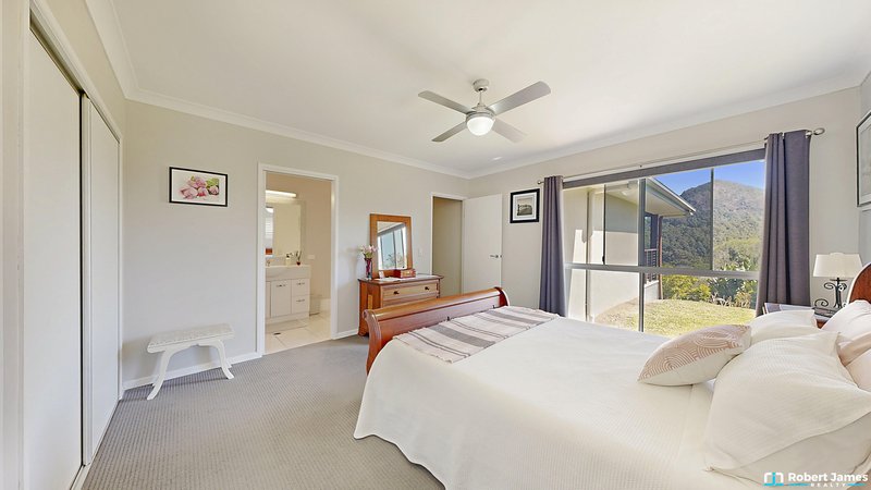 Photo - 20 Omaroo Place, Cooran QLD 4569 - Image 12