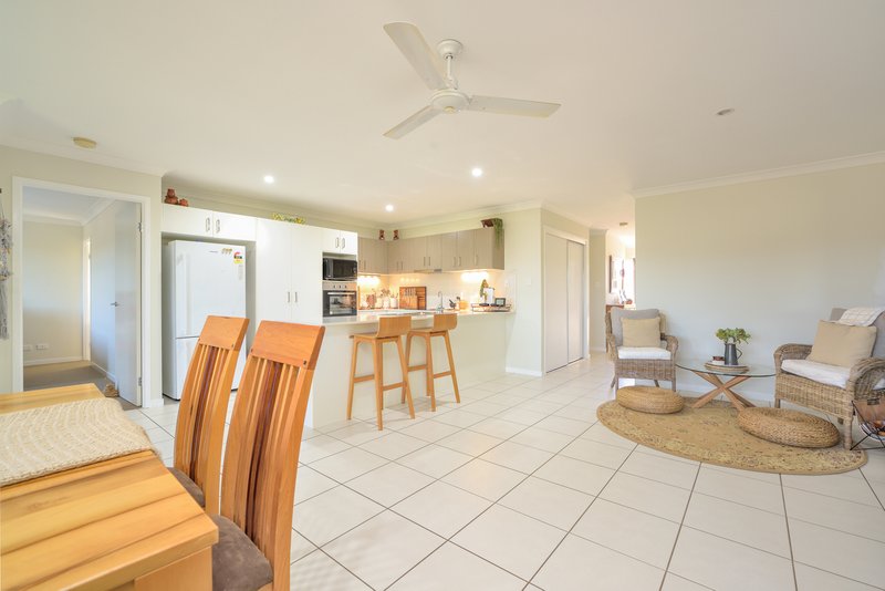 Photo - 20 Orchard Drive, Kirkwood QLD 4680 - Image 5