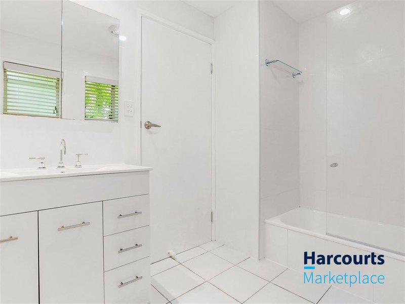 Photo - 20 Ormond Road, Oxley QLD 4075 - Image 5