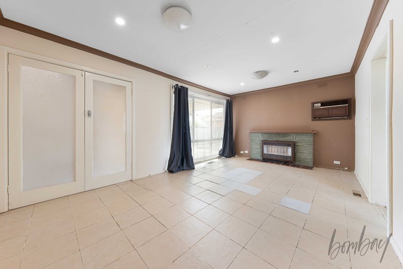 Photo - 20 Oulton Street, Fawkner VIC 3060 - Image 6