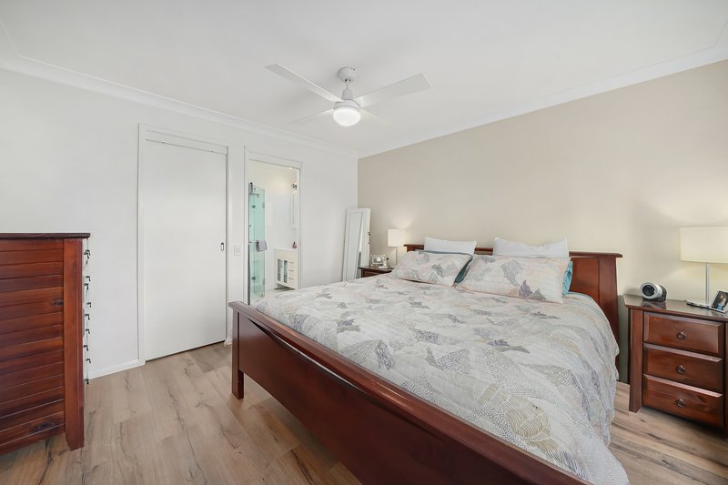 Photo - 20 Owen Stanley Road, Glenfield NSW 2167 - Image 6