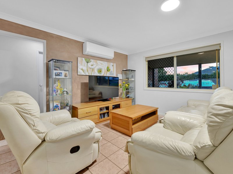 Photo - 20 Oxley Place, Forest Lake QLD 4078 - Image 10