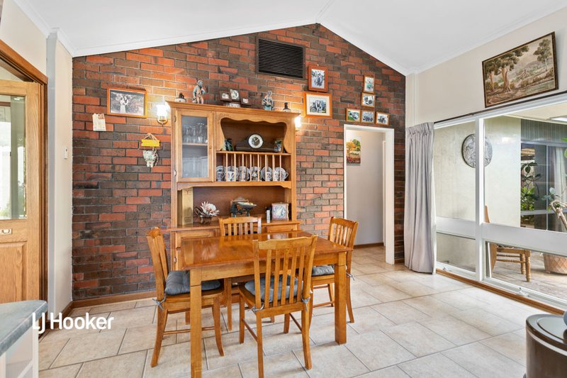 Photo - 20 Palmer Street, Fairview Park SA 5126 - Image 4