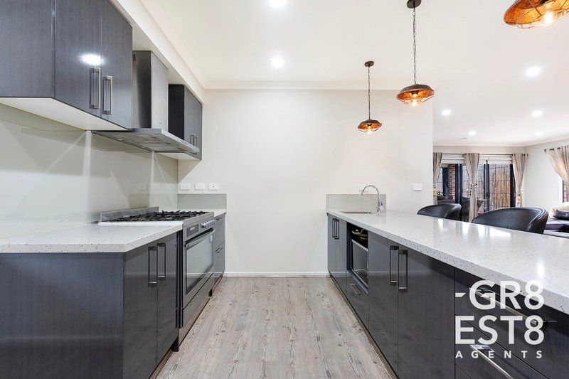 Photo - 20 Panama Road, Cranbourne West VIC 3977 - Image 6