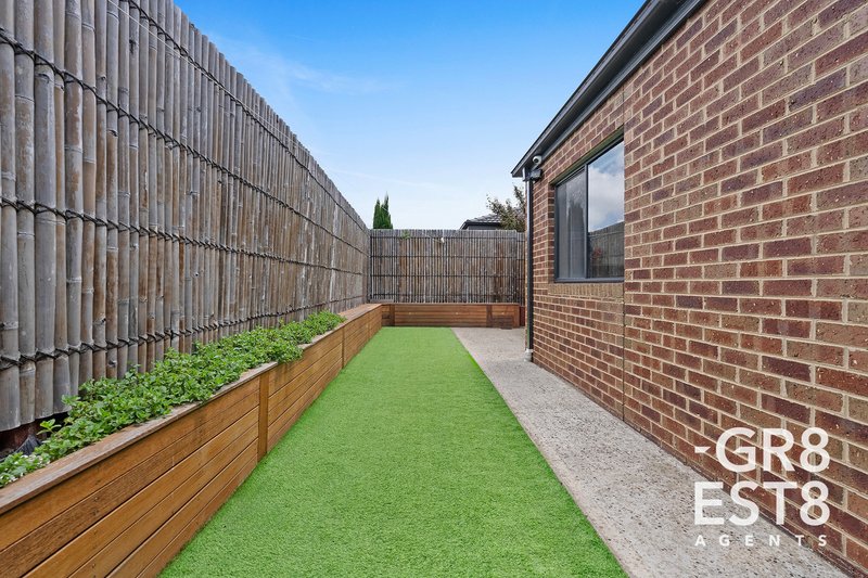 Photo - 20 Panama Road, Cranbourne West VIC 3977 - Image 20