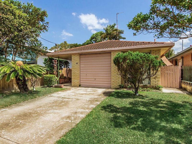 20 Paradise Av , Miami QLD 4220