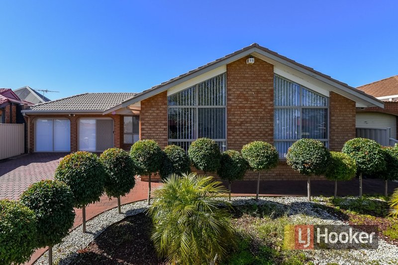 20 Paringa Boulevard, Meadow Heights VIC 3048