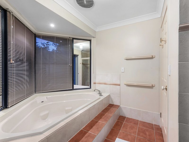 Photo - 20 Parklane Place, Bulimba QLD 4171 - Image 9