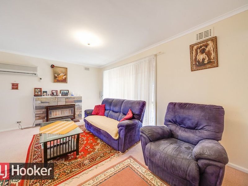 Photo - 20 Parkmore Road, Keysborough VIC 3173 - Image 3