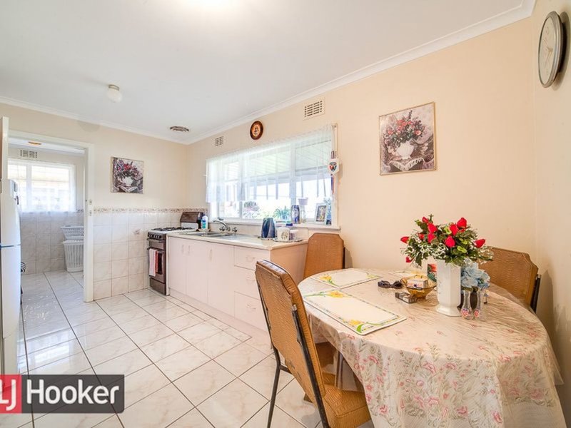 Photo - 20 Parkmore Road, Keysborough VIC 3173 - Image 6