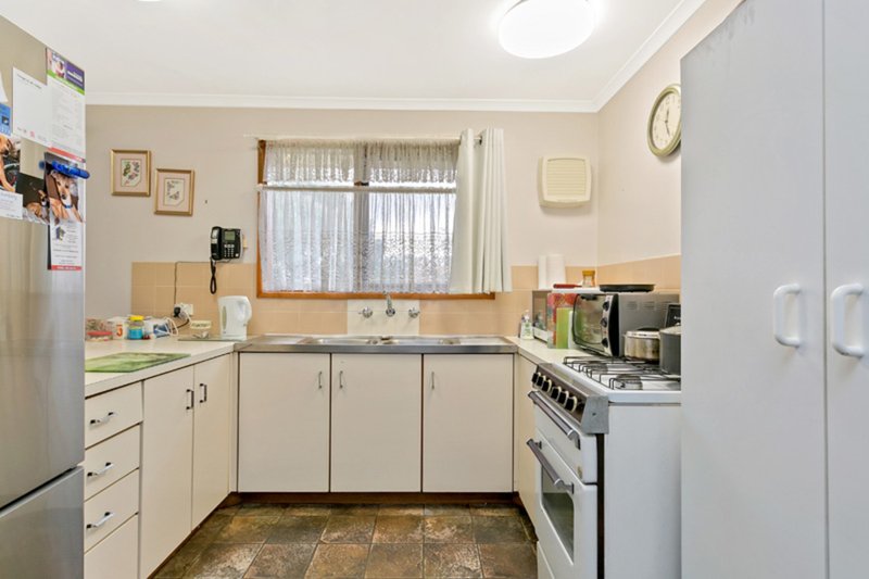 Photo - 20 Parramatta Drive, Morphett Vale SA 5162 - Image 4