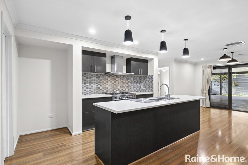Photo - 20 Patterson Drive, Kyneton VIC 3444 - Image 6