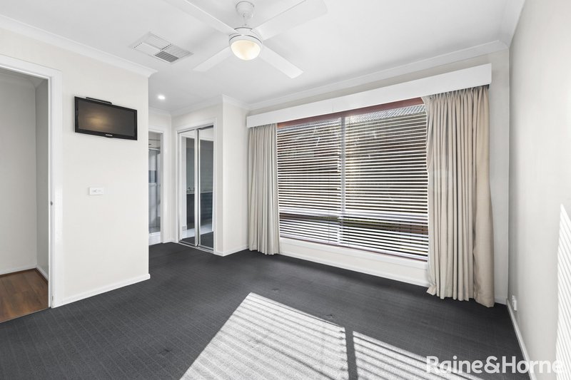 Photo - 20 Patterson Drive, Kyneton VIC 3444 - Image 9