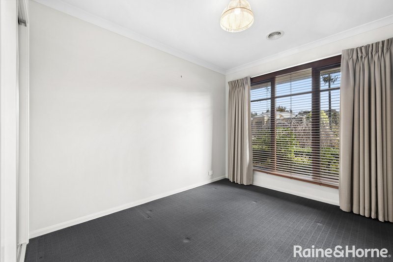 Photo - 20 Patterson Drive, Kyneton VIC 3444 - Image 11