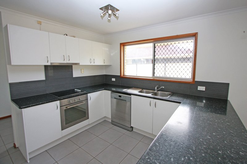 Photo - 20 Patura Drive, Ashmore QLD 4214 - Image 3