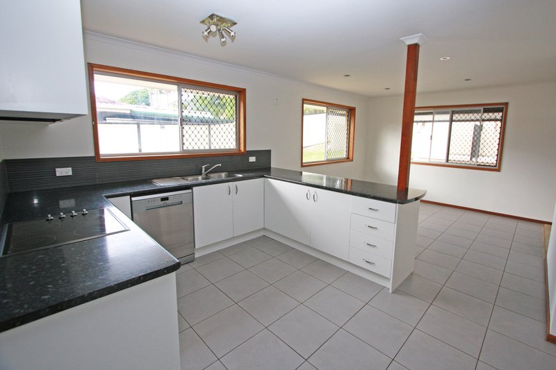 Photo - 20 Patura Drive, Ashmore QLD 4214 - Image 4