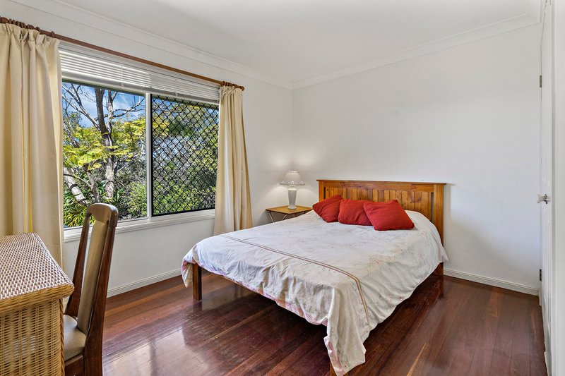 Photo - 20 Pear Street, Redland Bay QLD 4165 - Image 9