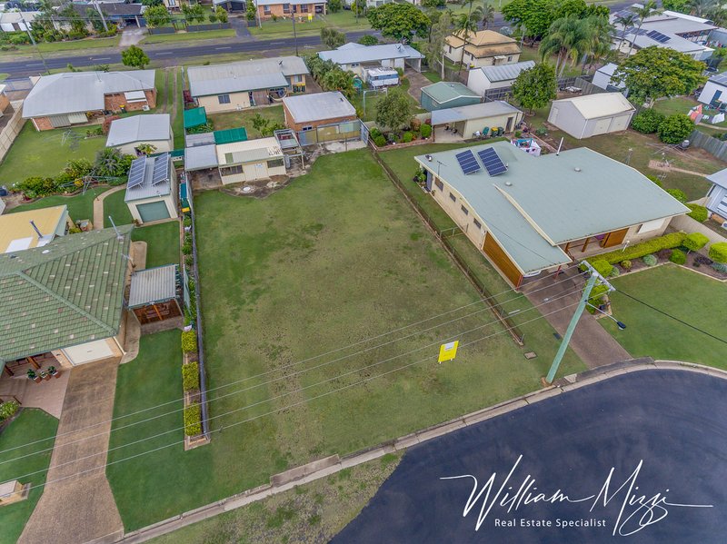 Photo - 20 Peatey Street, Kepnock QLD 4670 - Image 2