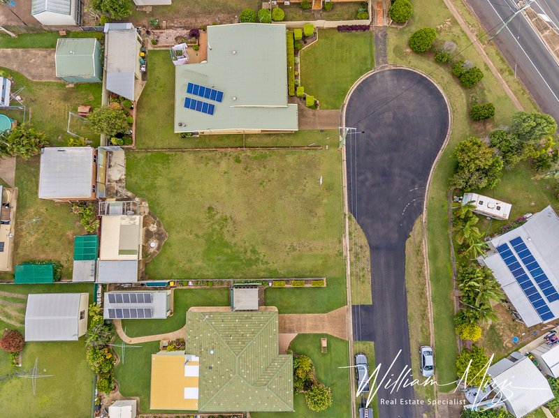 Photo - 20 Peatey Street, Kepnock QLD 4670 - Image 11