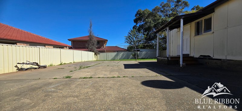 Photo - 20 Pendle Way, Pendle Hill NSW 2145 - Image 19