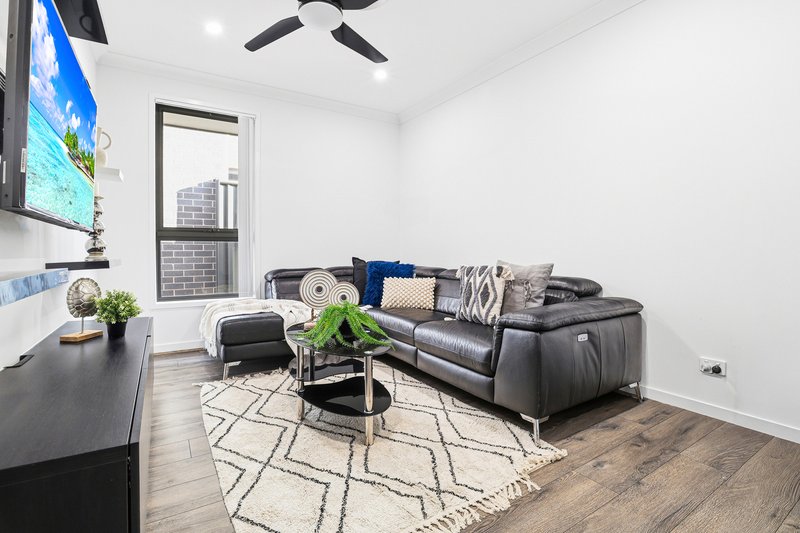 Photo - 20 Pennewaard Street, Marsden Park NSW 2765 - Image 7