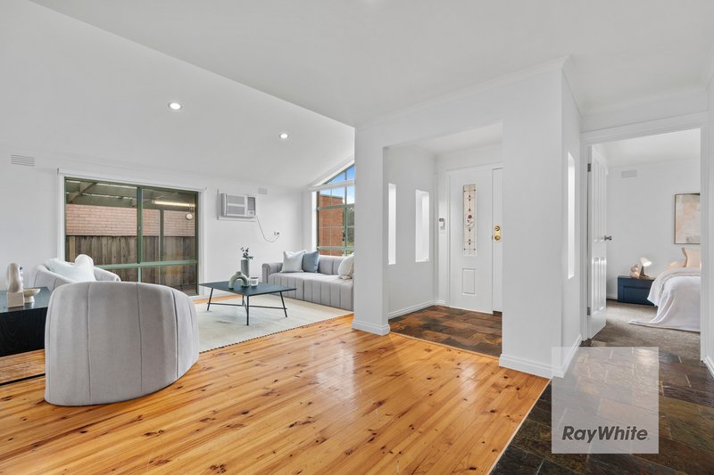 Photo - 20 Penrith Cres , Bundoora VIC 3083 - Image 2
