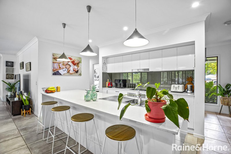 Photo - 20 Pepper Berry Place, Black Mountain QLD 4563 - Image 6