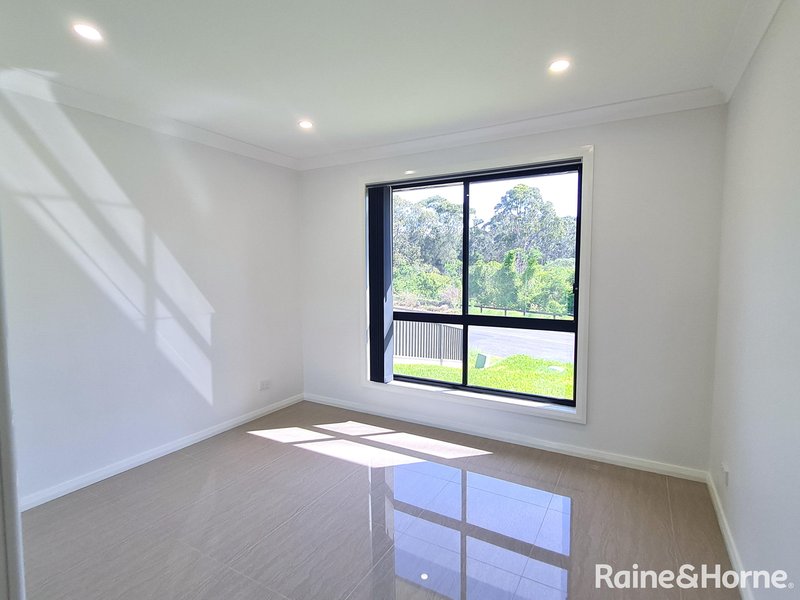 Photo - 20 Percival Avenue, Ingleburn NSW 2565 - Image 10
