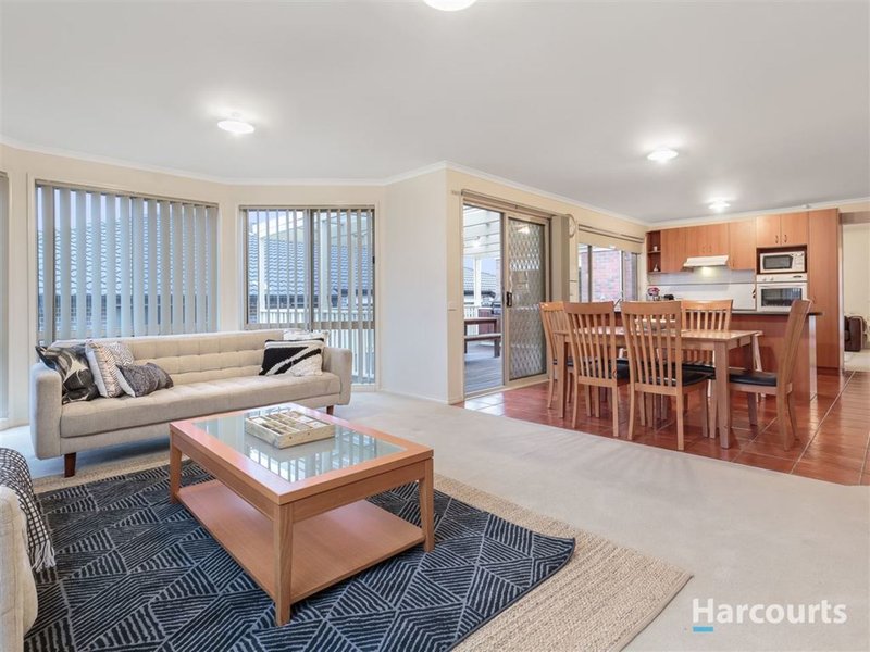 Photo - 20 Perri-Raso Rise, Rowville VIC 3178 - Image 4