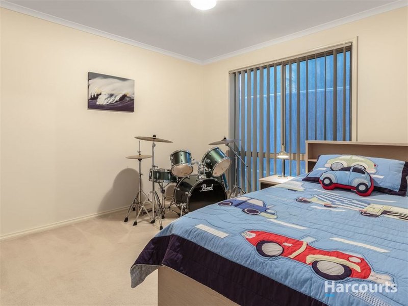 Photo - 20 Perri-Raso Rise, Rowville VIC 3178 - Image 11