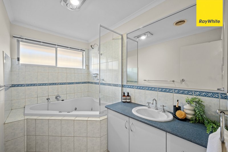 Photo - 20 Perry Close, Melton VIC 3337 - Image 7