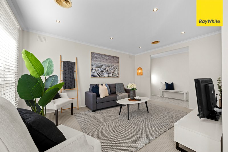 Photo - 20 Perry Close, Melton VIC 3337 - Image 9