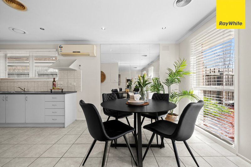 Photo - 20 Perry Close, Melton VIC 3337 - Image 10