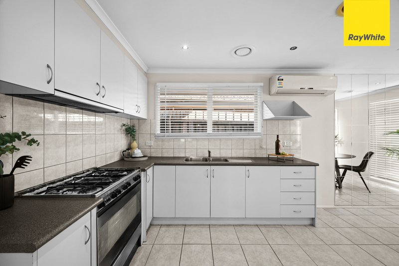 Photo - 20 Perry Close, Melton VIC 3337 - Image 13