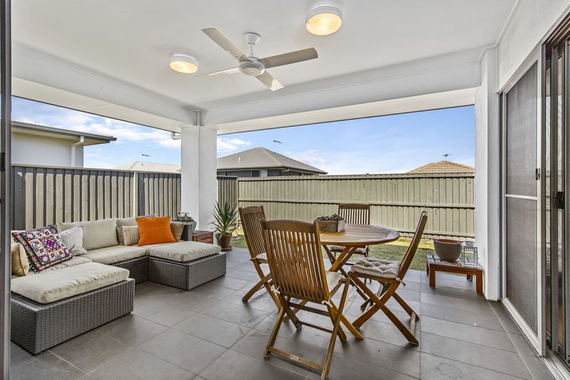 Photo - 20 Pinnibar Street, Bridgeman Downs QLD 4035 - Image 10