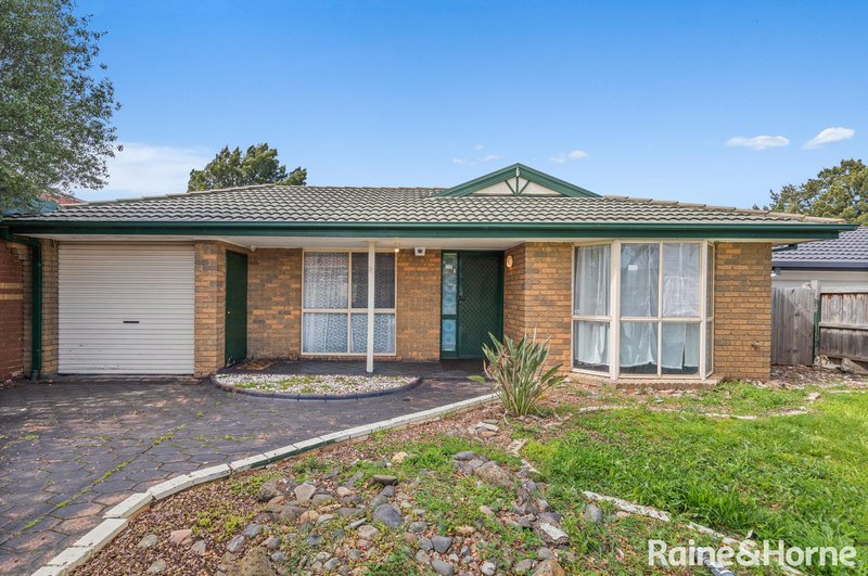 Photo - 20 Pinnock Avenue, Roxburgh Park VIC 3064 - Image 1