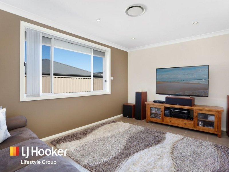 Photo - 20 Plymouth Boulevard, Spring Farm NSW 2570 - Image 3
