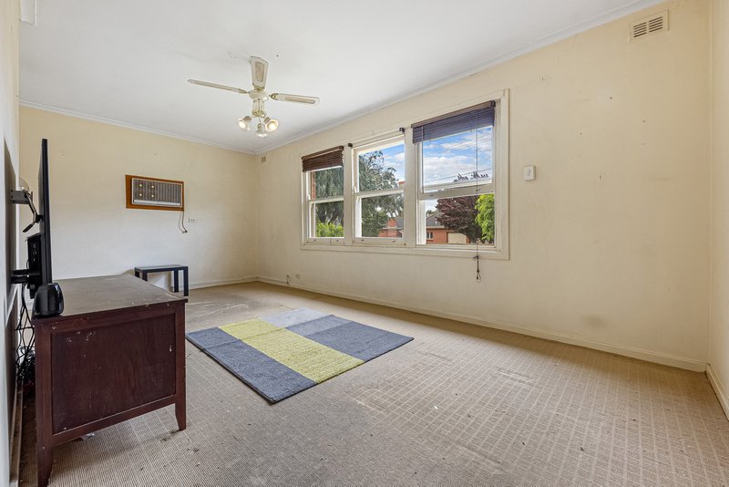 Photo - 20 Poplar Crescent, Campbelltown SA 5074 - Image 3