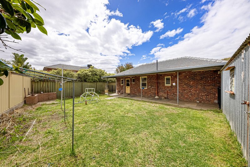 Photo - 20 Poplar Crescent, Campbelltown SA 5074 - Image 12