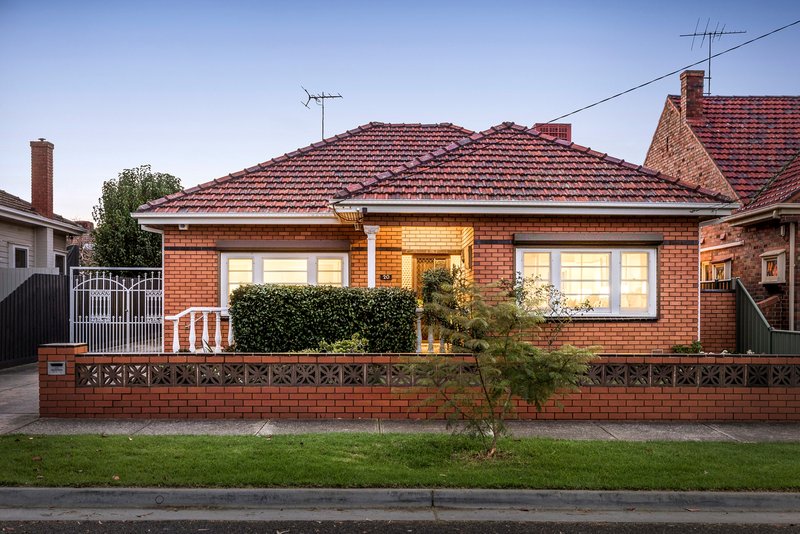 Photo - 20 Prendergast Street, Pascoe Vale South VIC 3044 - Image 1