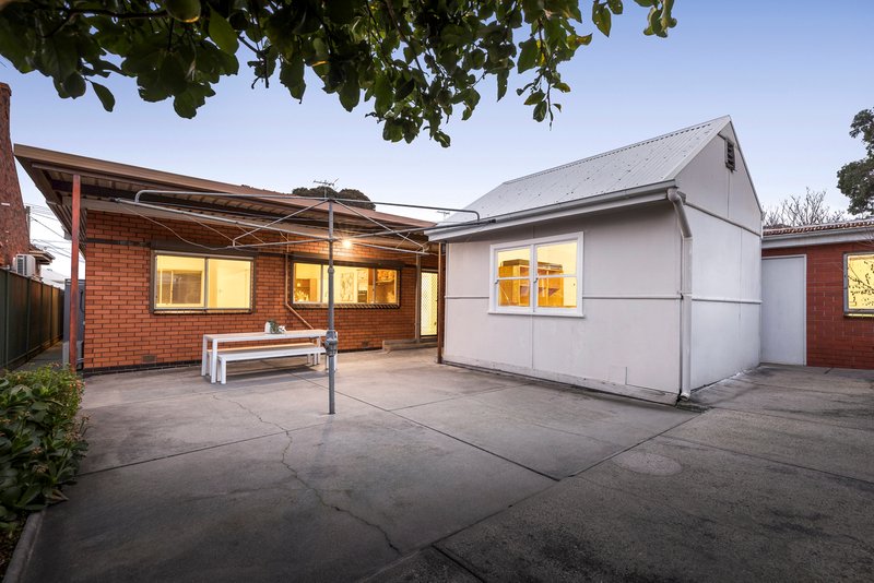 Photo - 20 Prendergast Street, Pascoe Vale South VIC 3044 - Image 11