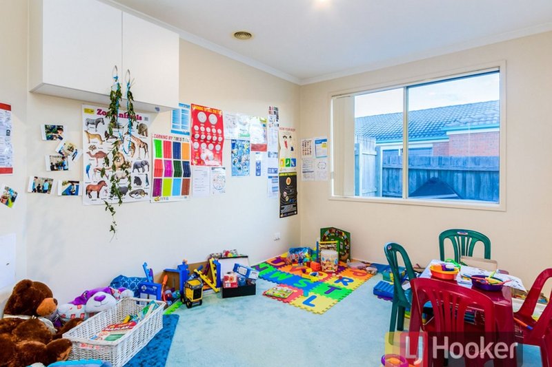 Photo - 20 President Road, Narre Warren South VIC 3805 - Image 9