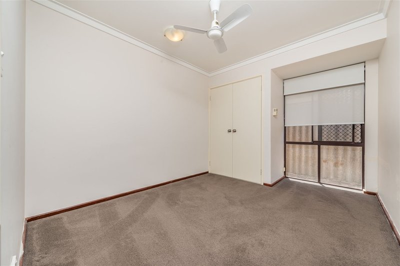 Photo - 20 Quarndon Close, Carine WA 6020 - Image 17