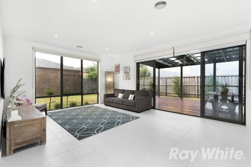 Photo - 20 Queensberry Circuit, Mulgrave VIC 3170 - Image 4