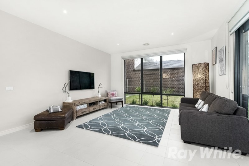 Photo - 20 Queensberry Circuit, Mulgrave VIC 3170 - Image 5