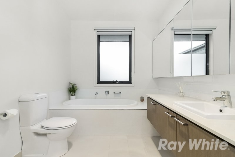 Photo - 20 Queensberry Circuit, Mulgrave VIC 3170 - Image 13