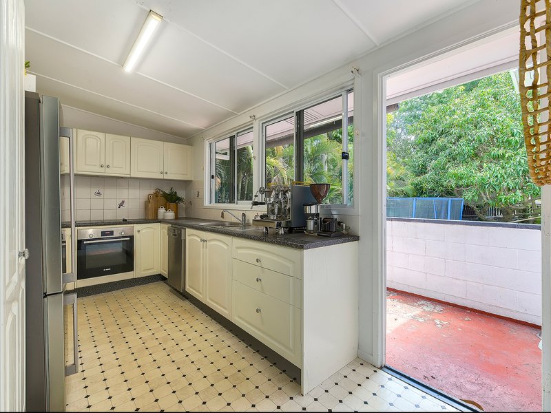 Photo - 20 Quirk Street, The Gap QLD 4061 - Image 6