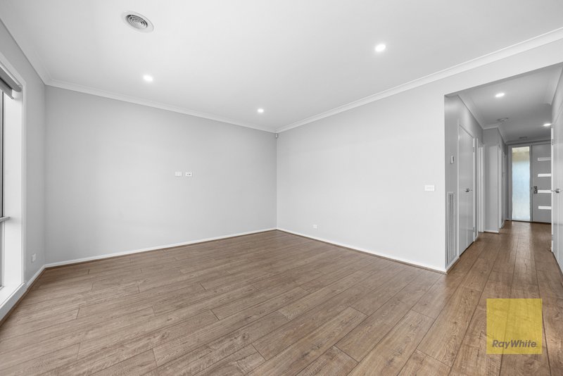 Photo - 20 Rainier Drive, Truganina VIC 3029 - Image 4